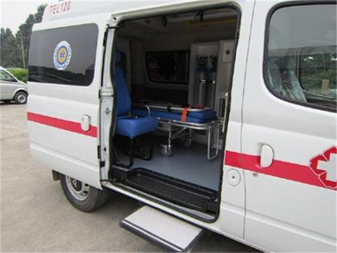 小板镇救护车出租服务案例7